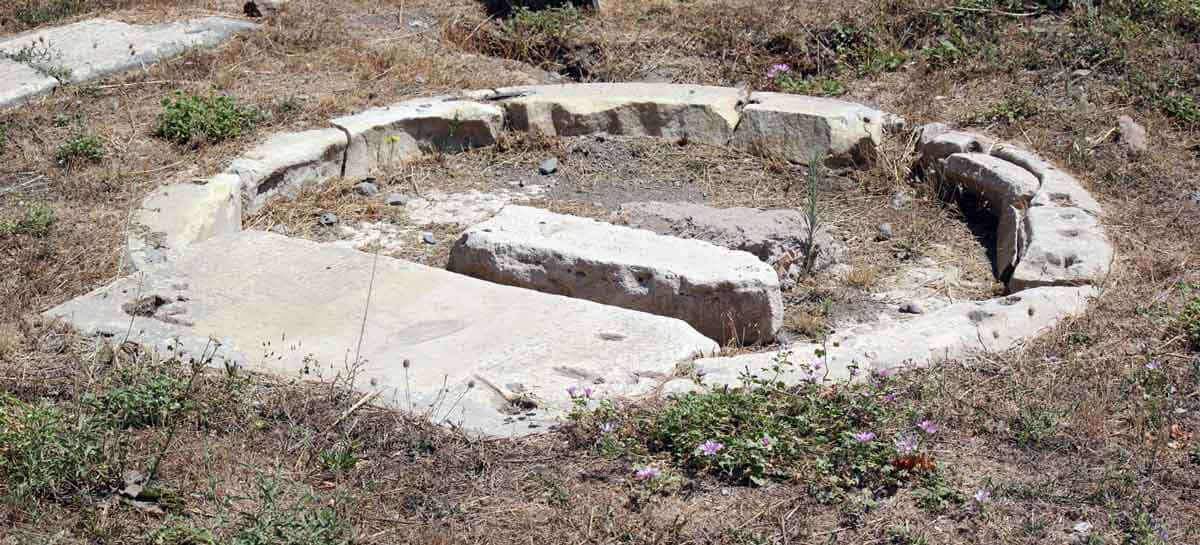 remains shrine venus cloacina 2012