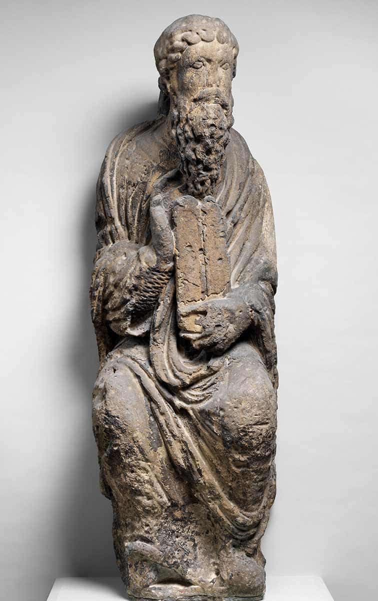 statue moses with tablet