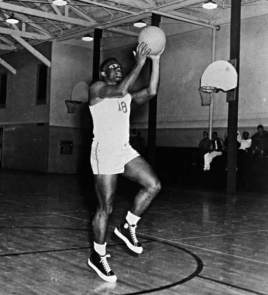 jackie robinson basketball ucla