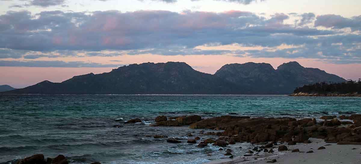 tasmania mountain sea