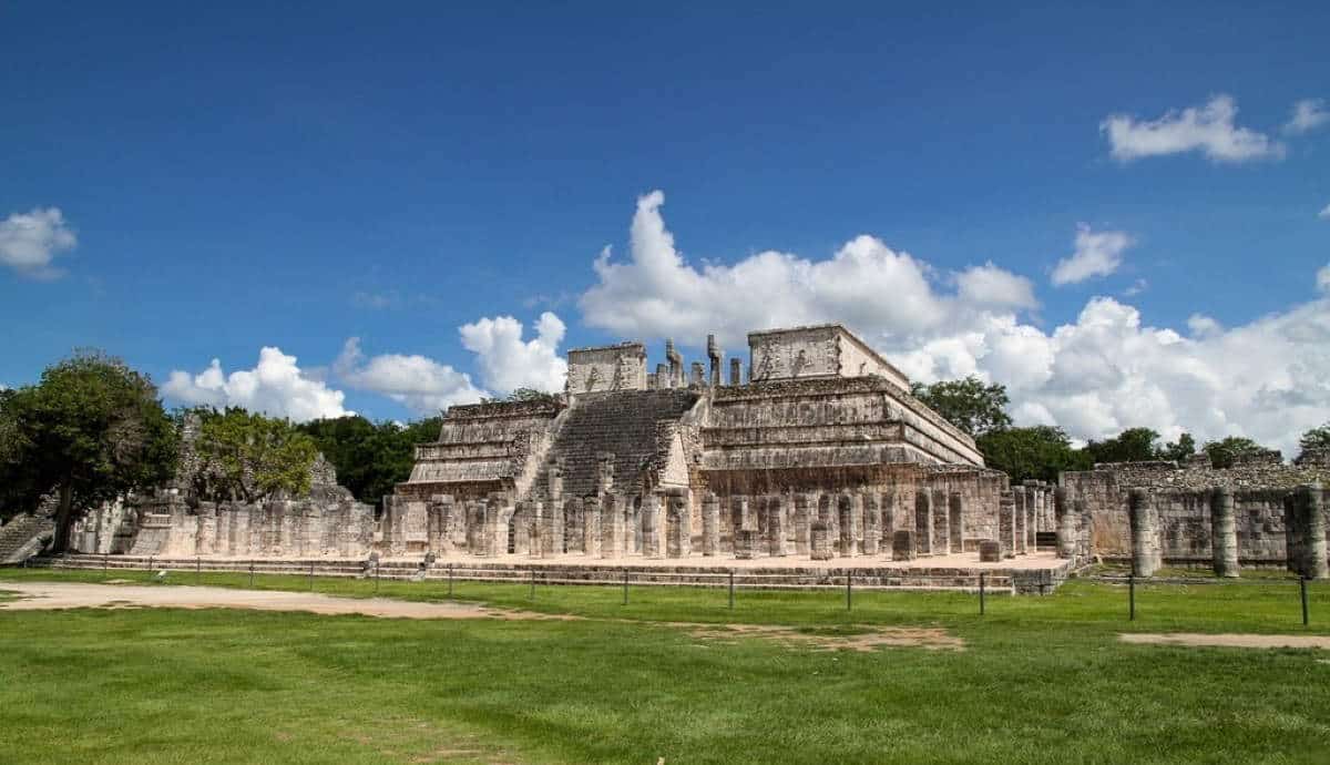 ancient maya ruins visit