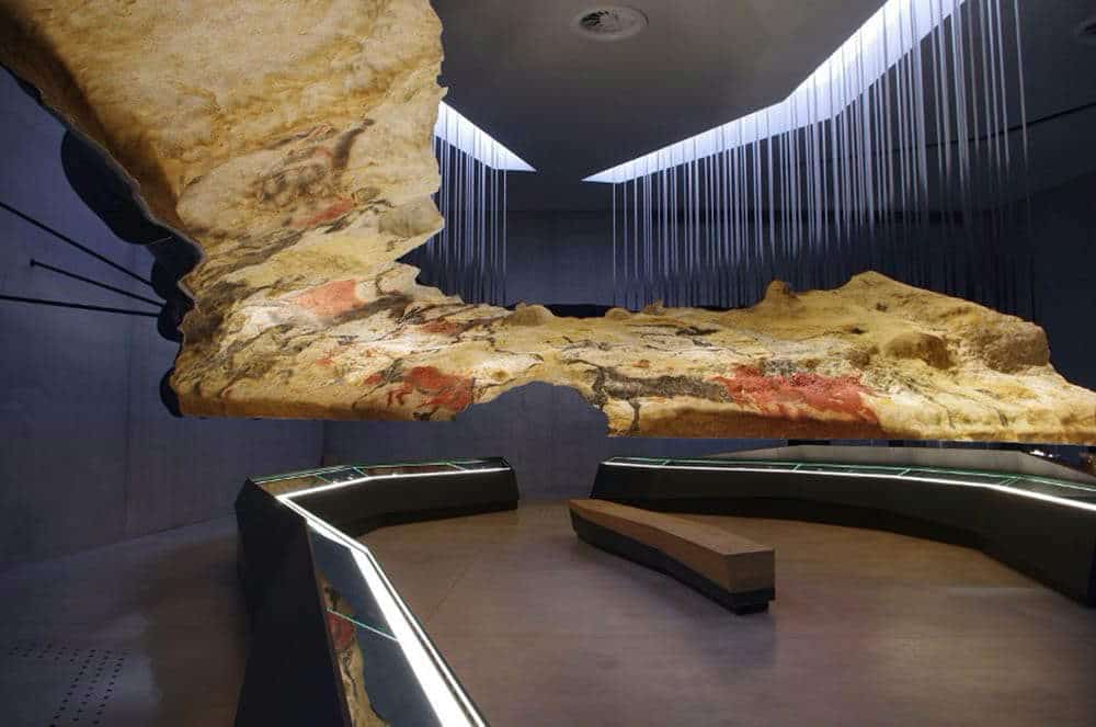 Interior of Lascaux IV