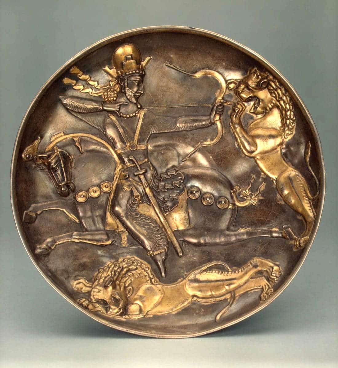 shapur-lion-hunt-plate