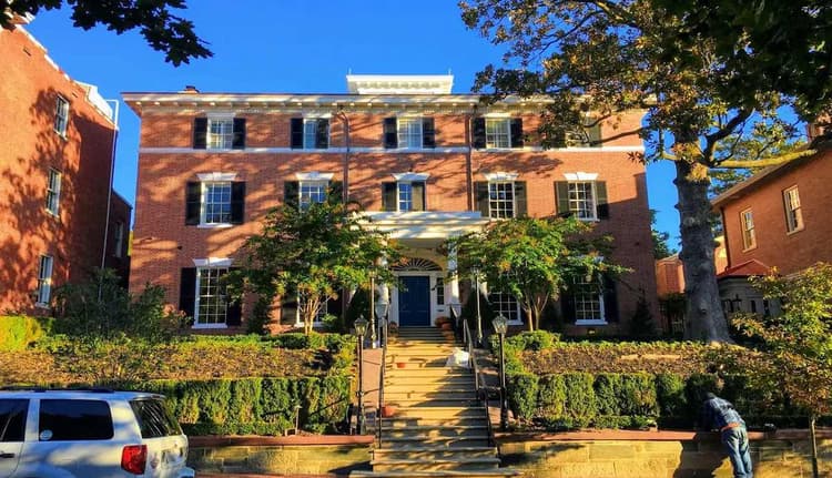 Jackie Kennedy’s Georgetown Mansion Goes on Sale