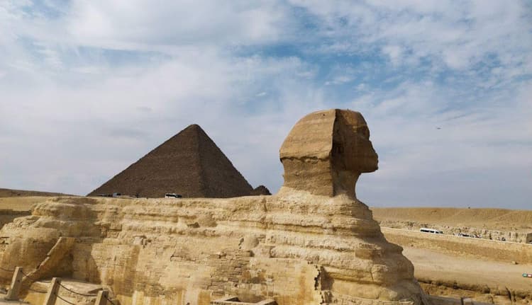 Egypt’s Giza Restoration Bid Faces Backlash From Archaeologists